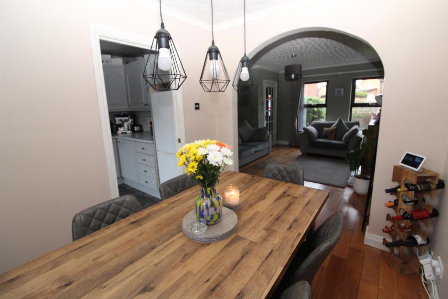 24 Beechgrove Gardens