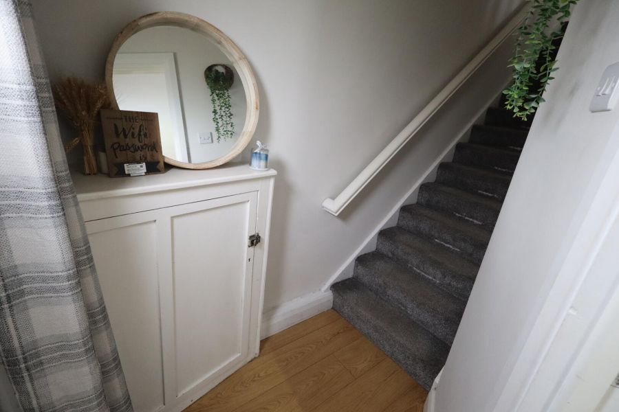 11 Abbots Road