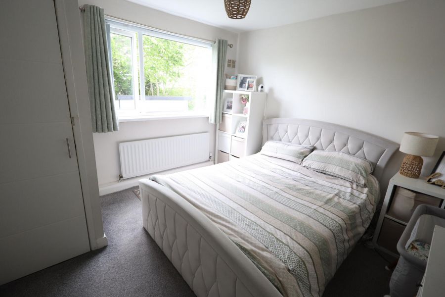 11 Abbots Road