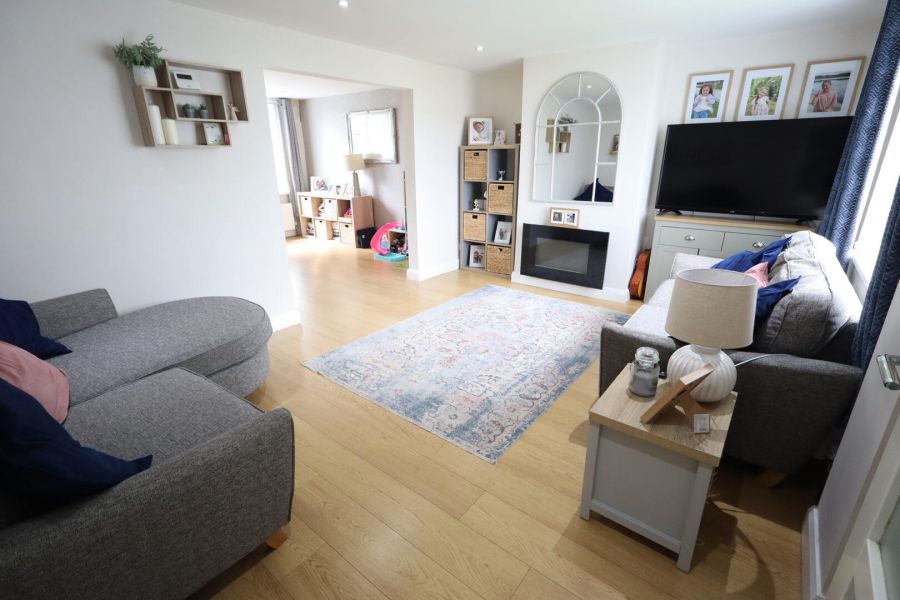 11 Abbots Road