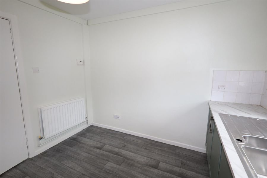 95 Bleach Green Avenue