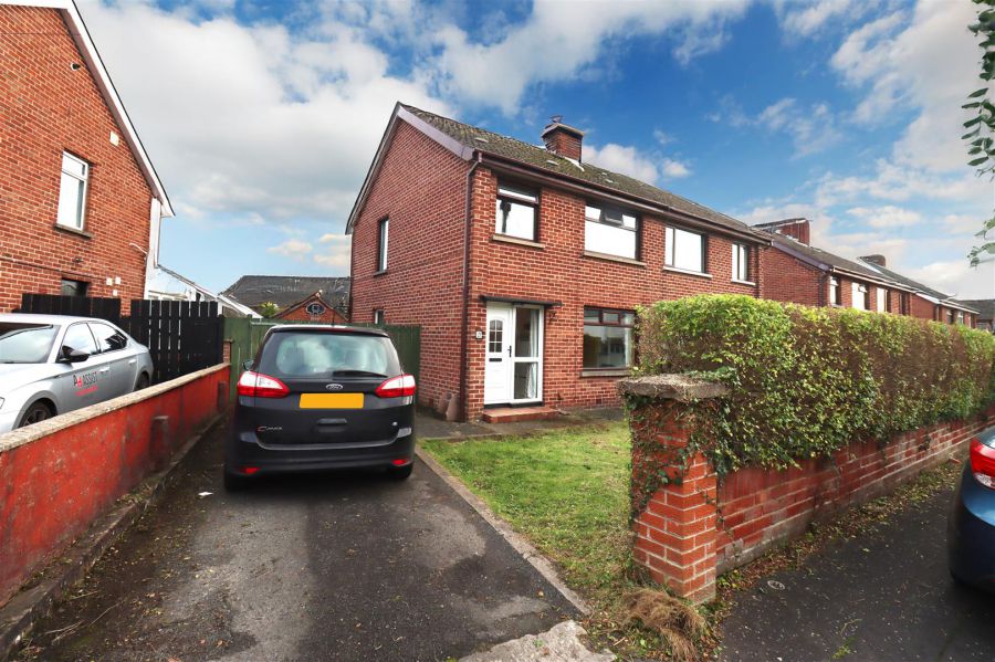 11 Hillview Avenue West