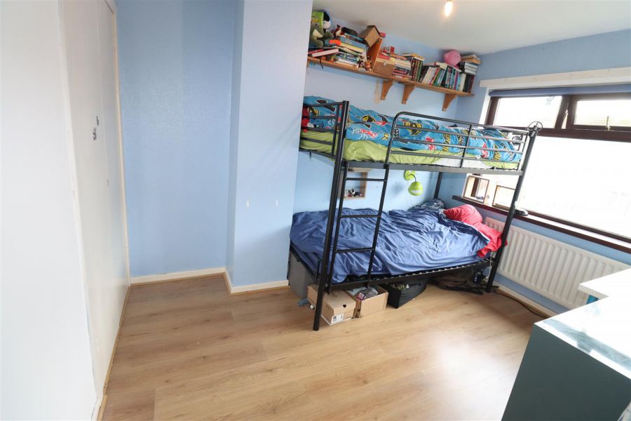 11 Hillview Avenue West