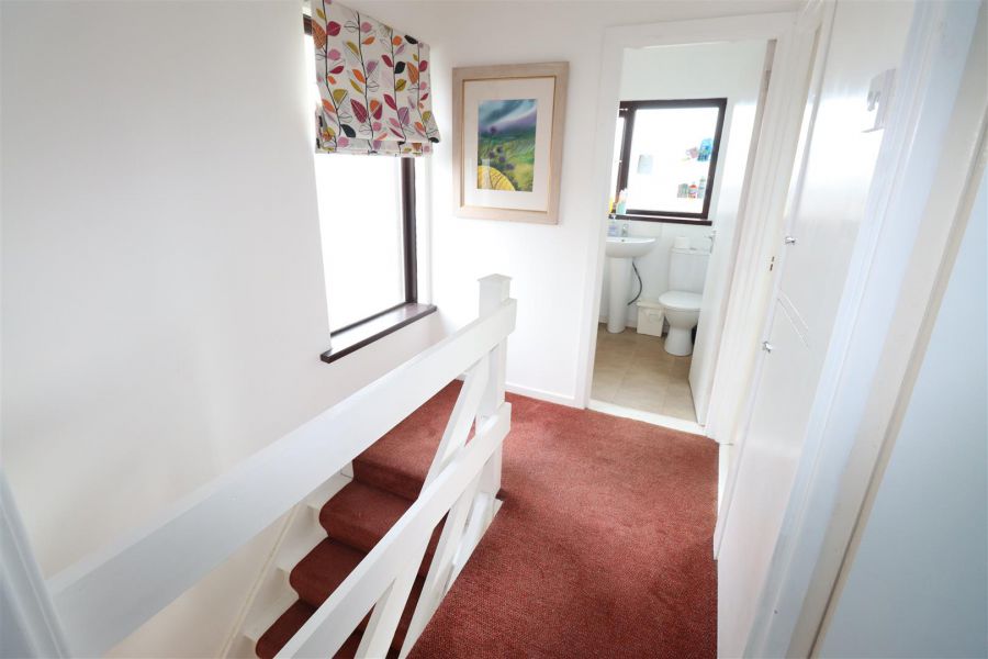 11 Hillview Avenue West