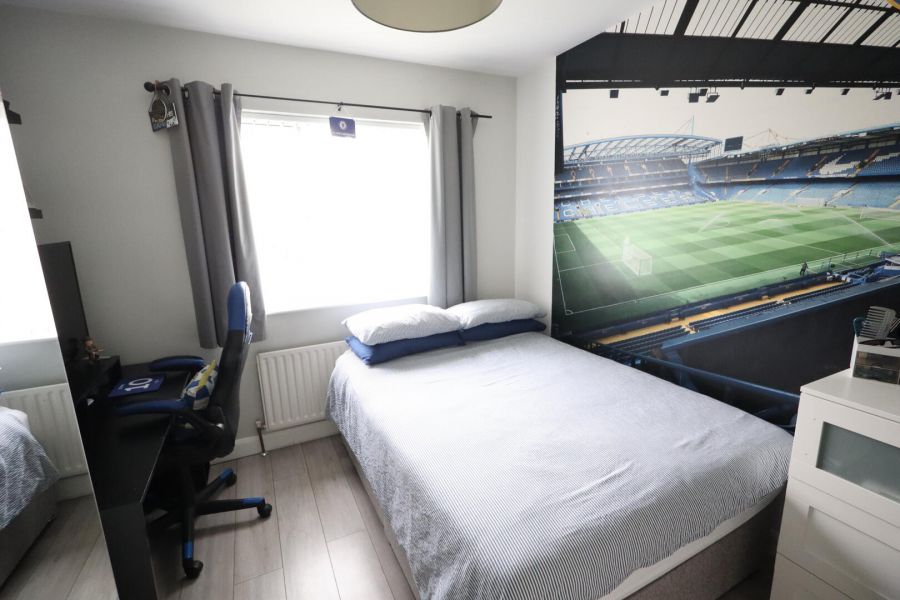 22 Abbeycroft Gardens