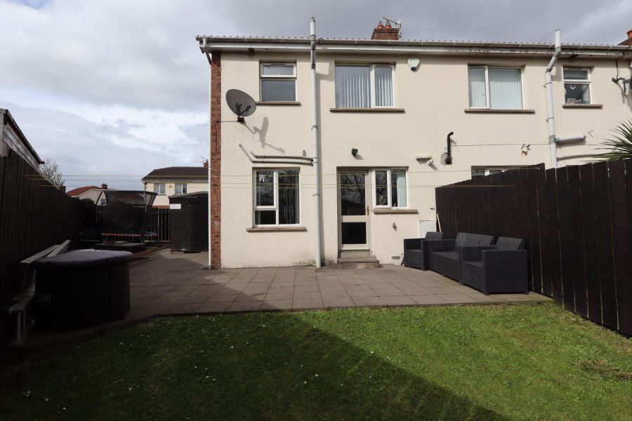 22 Abbeycroft Gardens