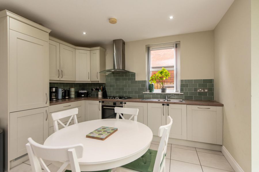 92 Hartley Hall Green