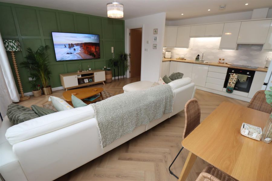 Apt 40, 252 Whitewell Road