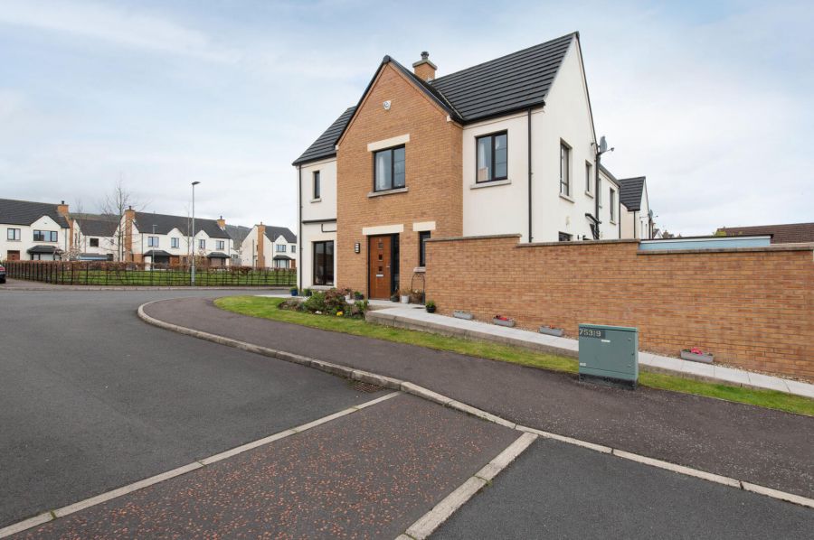 6 Chantry Gardens