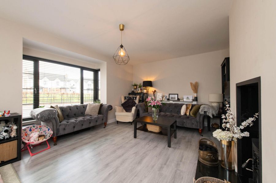 6 Chantry Gardens