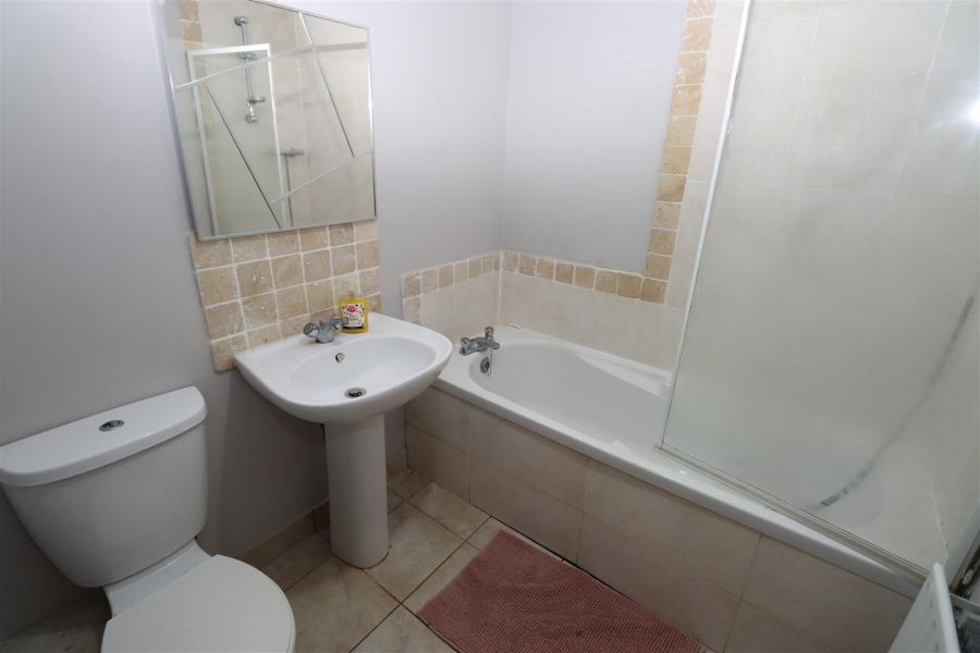 81H Ballyeaston Road