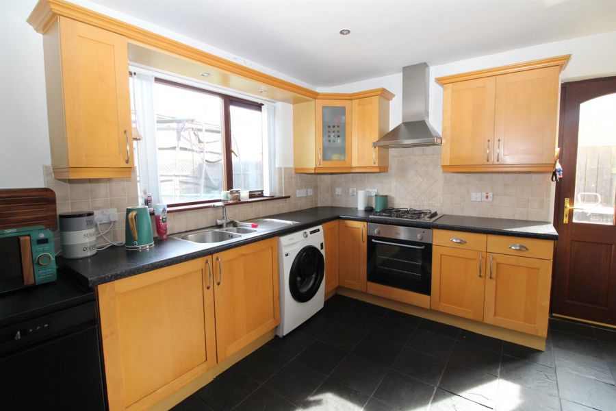 |., 22 Glenabbey Crescent