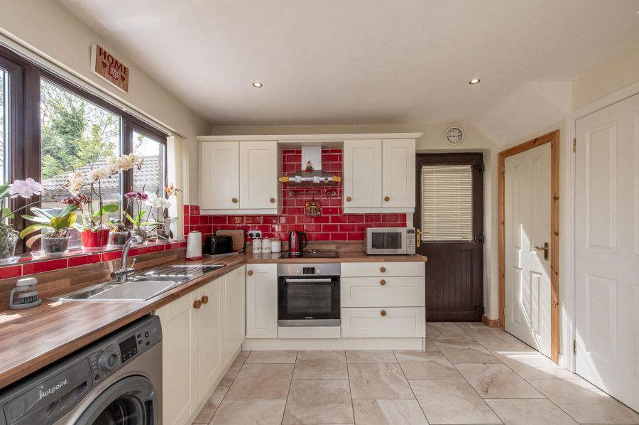 15 Millview Close