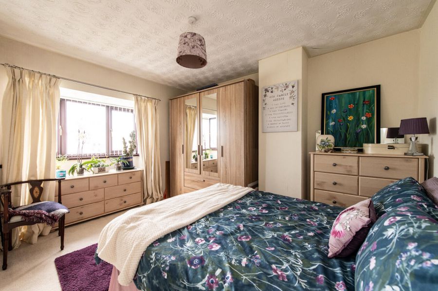 15 Millview Close