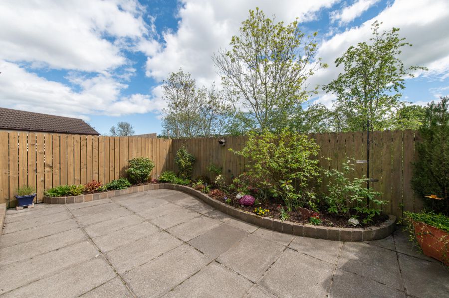 15 Millview Close