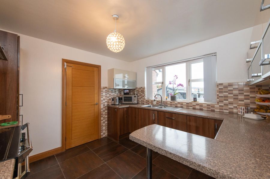10 Mayfield Park