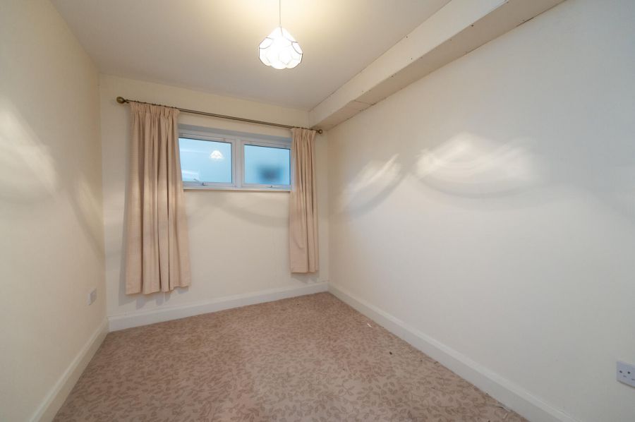 Apt 2, 10 Rhanbuoy Park