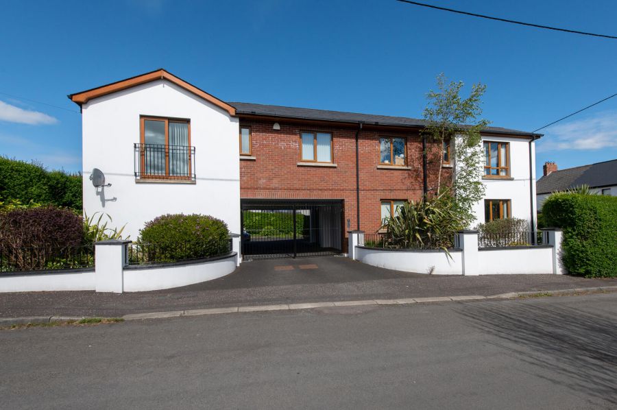19A Mullaghmore Park
