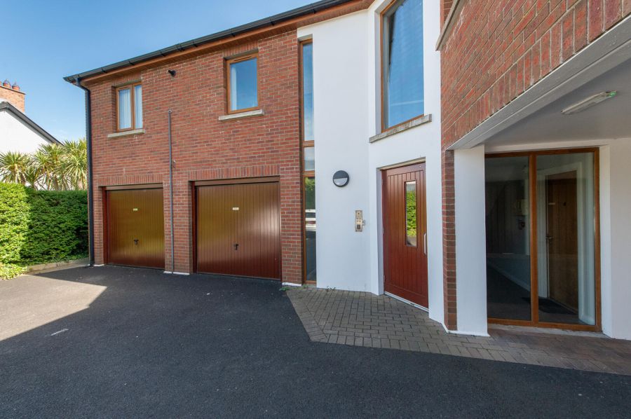 19A Mullaghmore Park