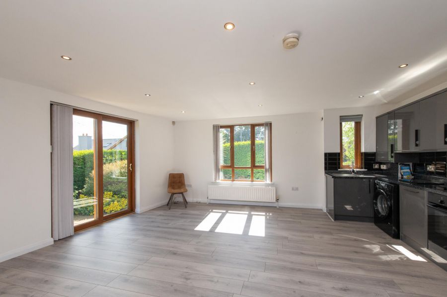 19A Mullaghmore Park