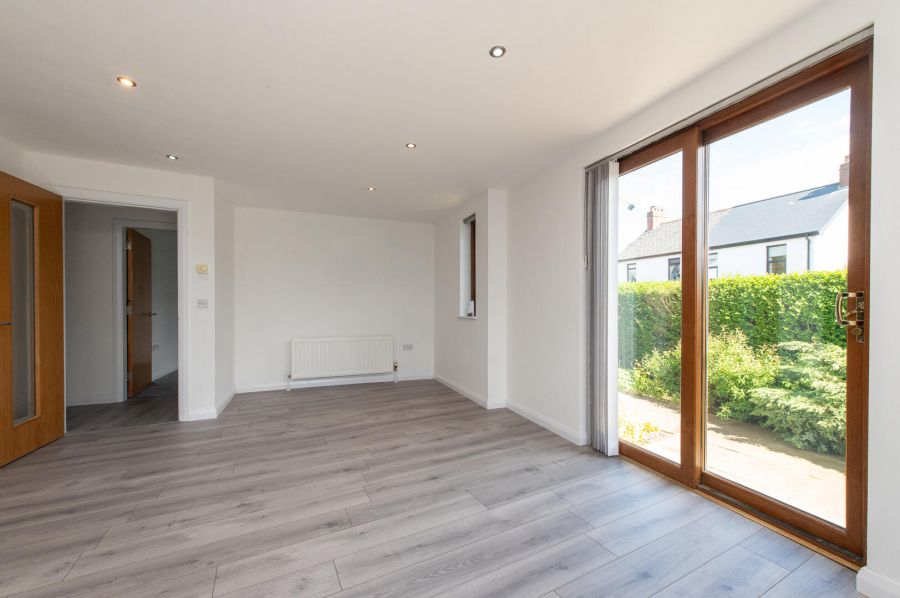 19A Mullaghmore Park