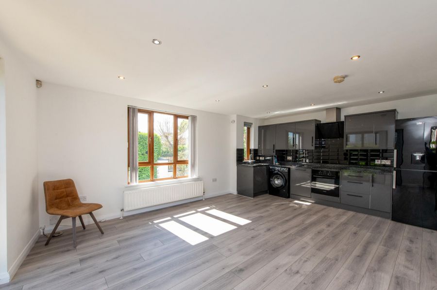 19A Mullaghmore Park