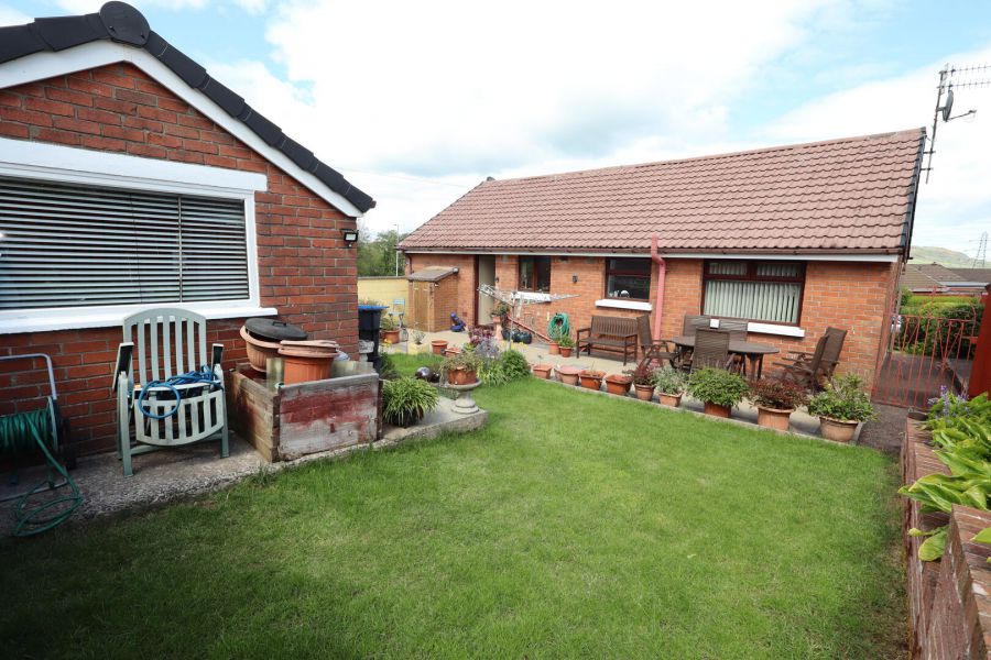 16 Waverley Road
