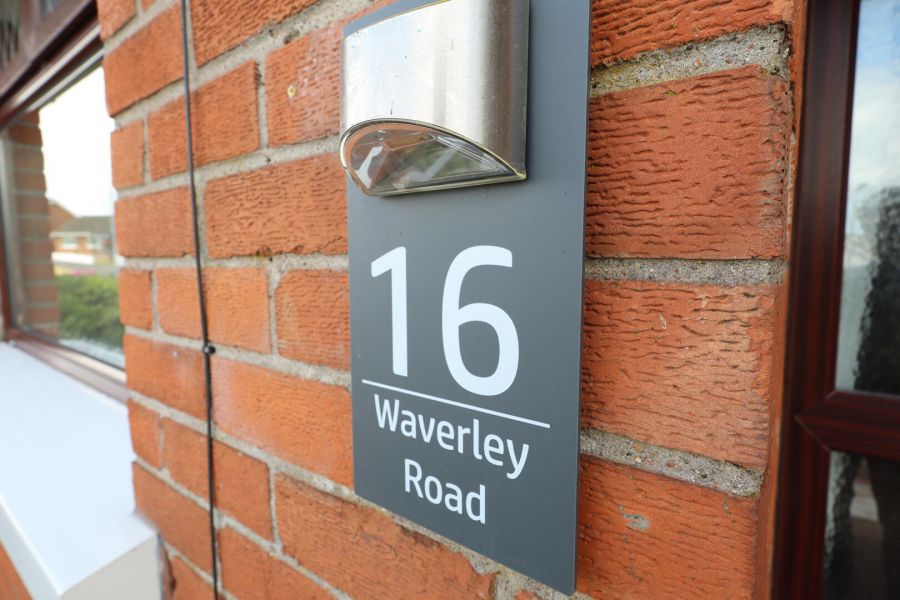 16 Waverley Road