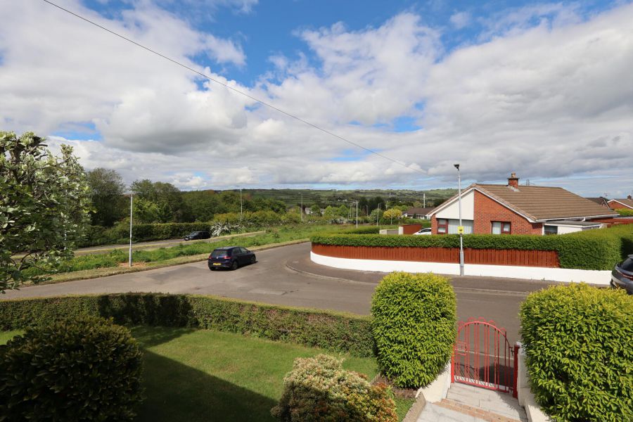 16 Waverley Road