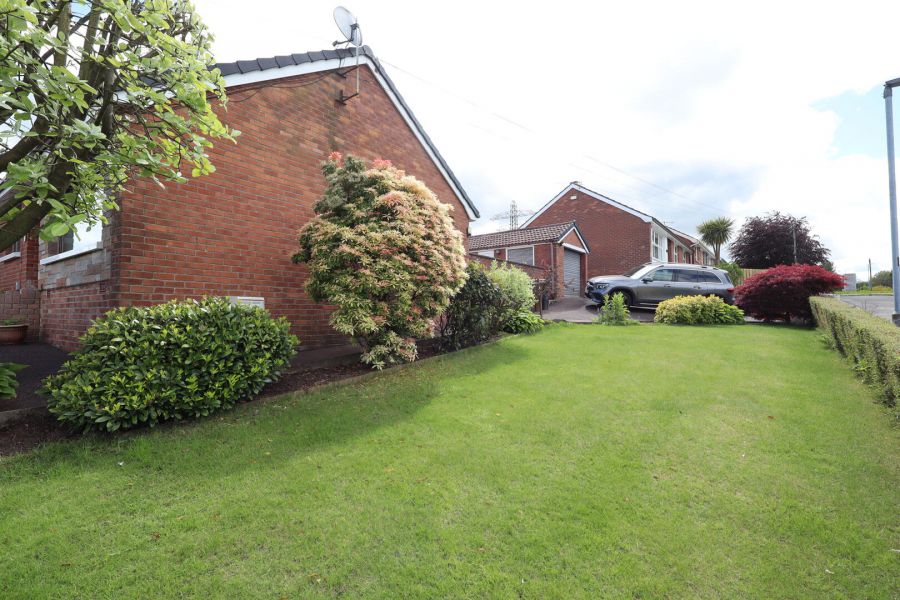 16 Waverley Road