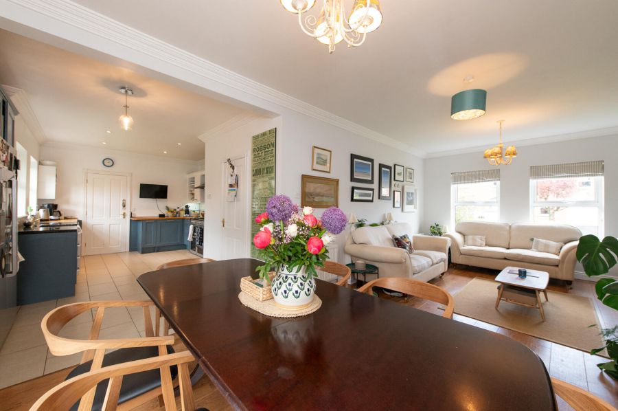 2 Berryfields Road