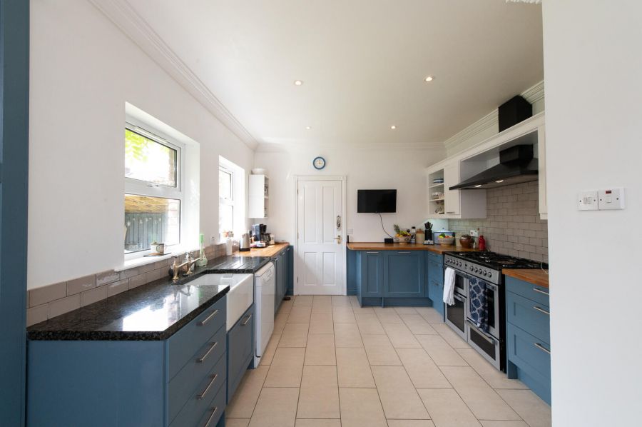 2 Berryfields Road