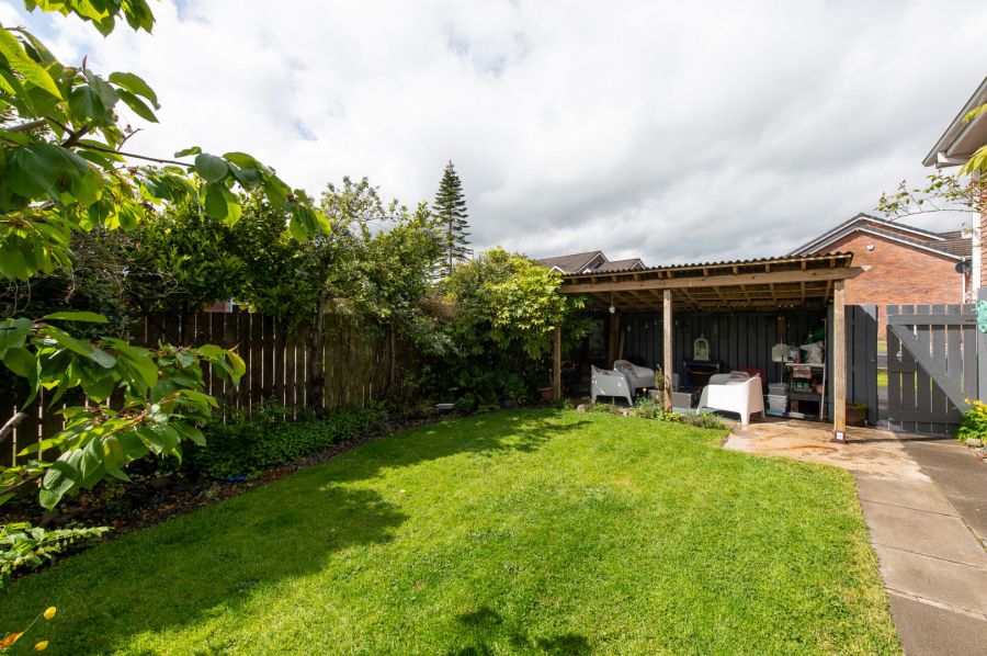 2 Berryfields Road