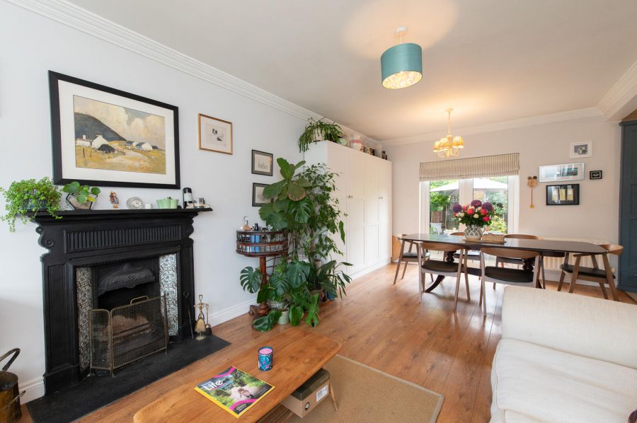 2 Berryfields Road