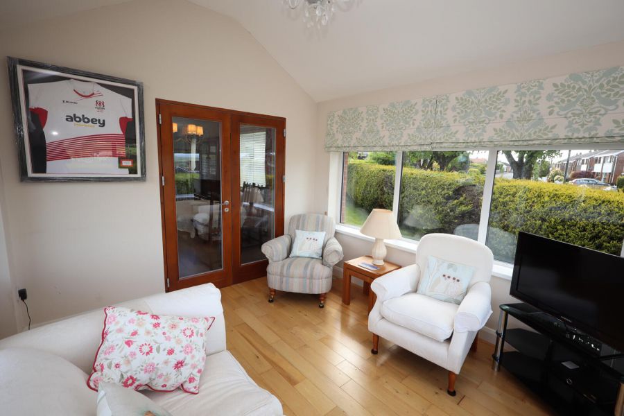 2 Fairhill Crescent