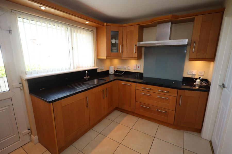 2 Fairhill Crescent