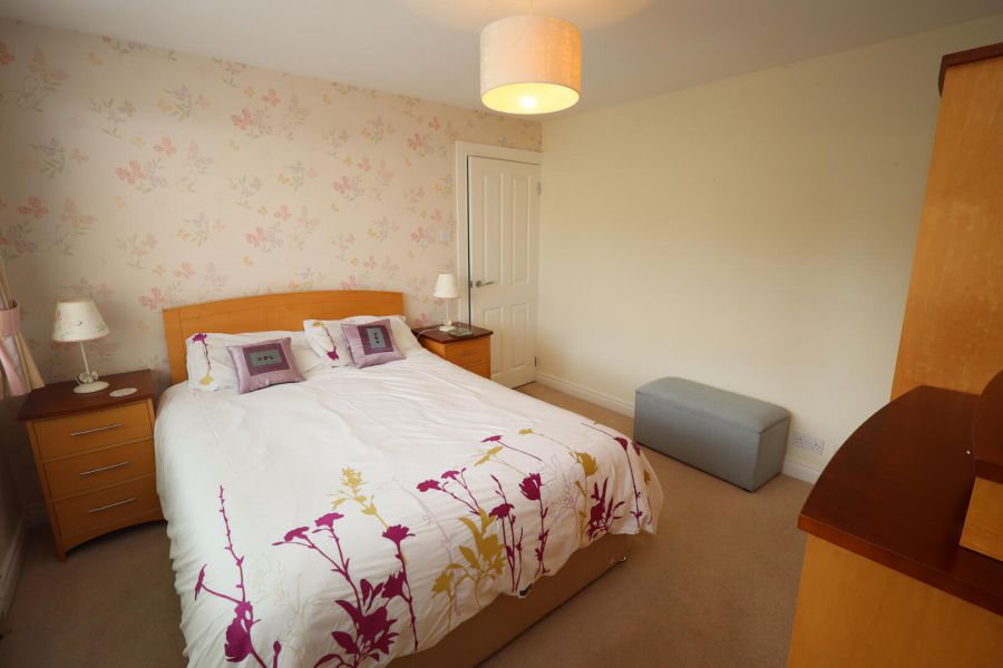 2 Fairhill Crescent