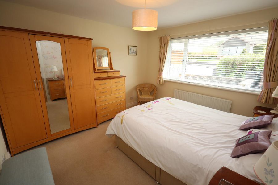 2 Fairhill Crescent