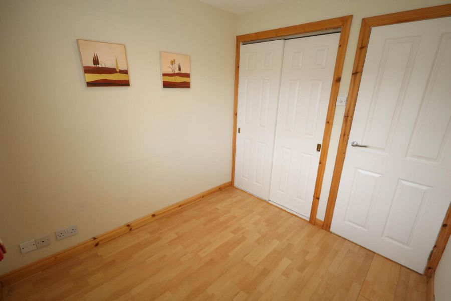 2 Fairhill Crescent