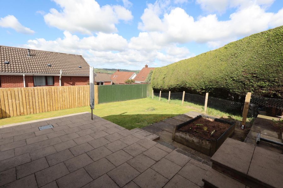 2 Fairhill Crescent