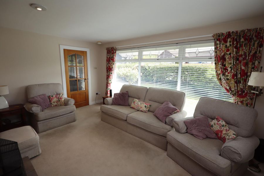 2 Fairhill Crescent
