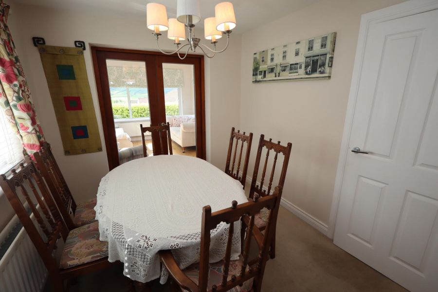 2 Fairhill Crescent
