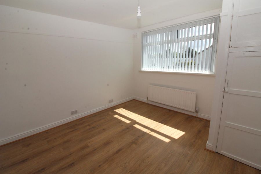 61 Kings Avenue
