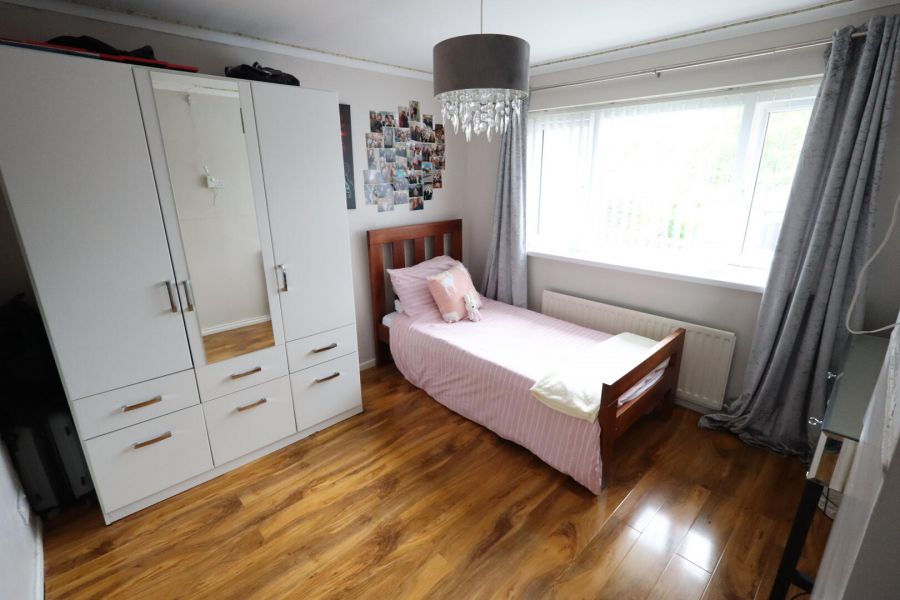 26 Liscoole Park