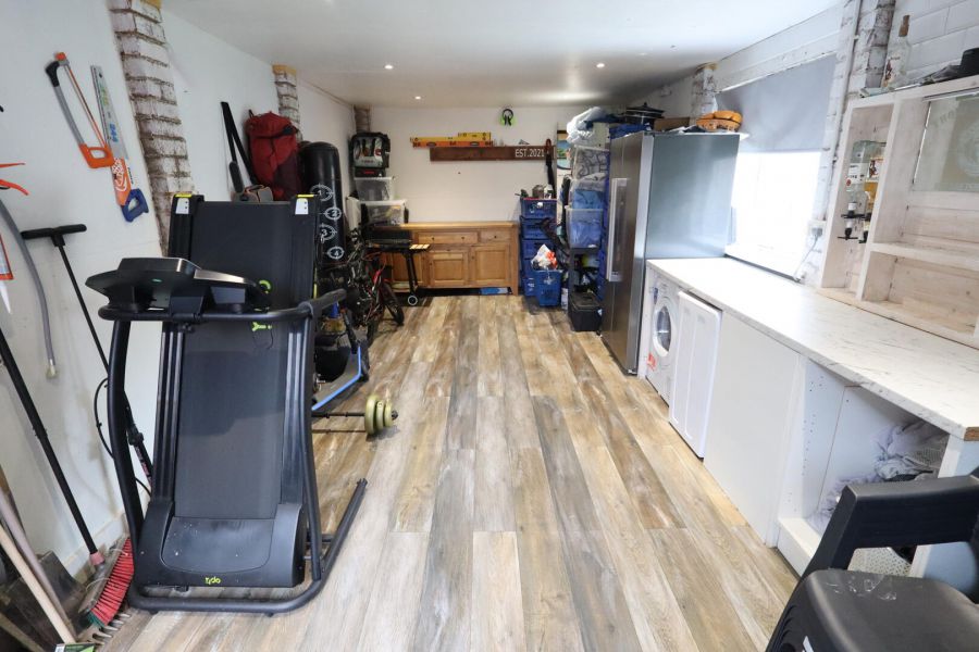 26 Liscoole Park