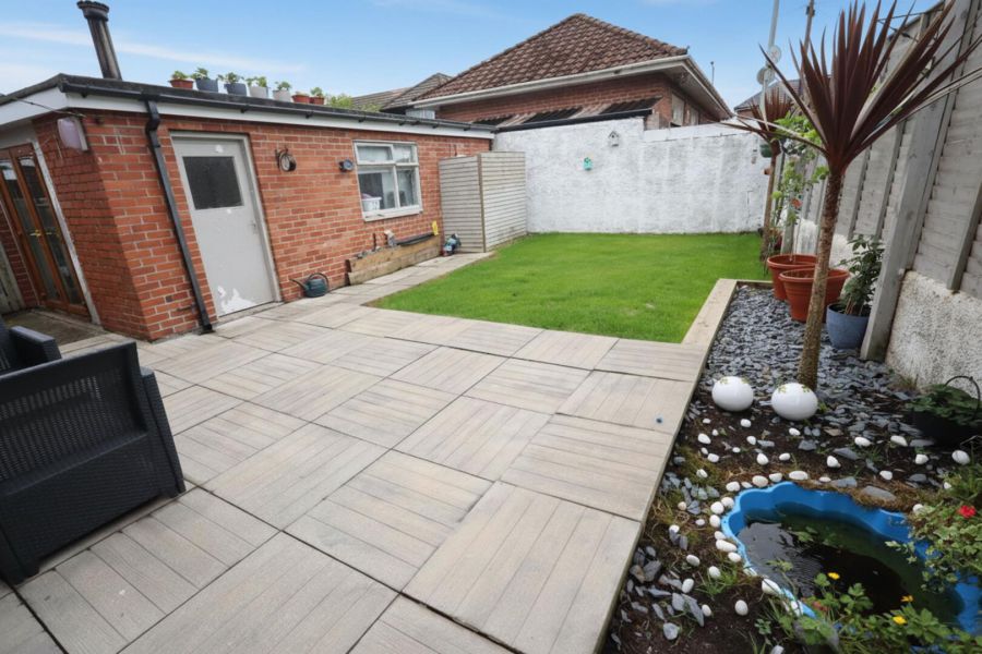 26 Liscoole Park