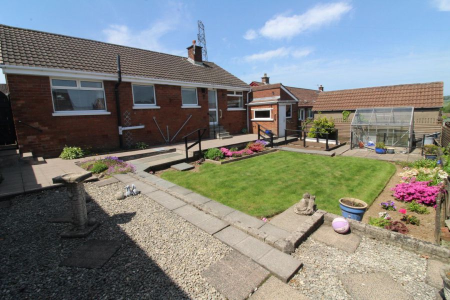 11 Waverley Road