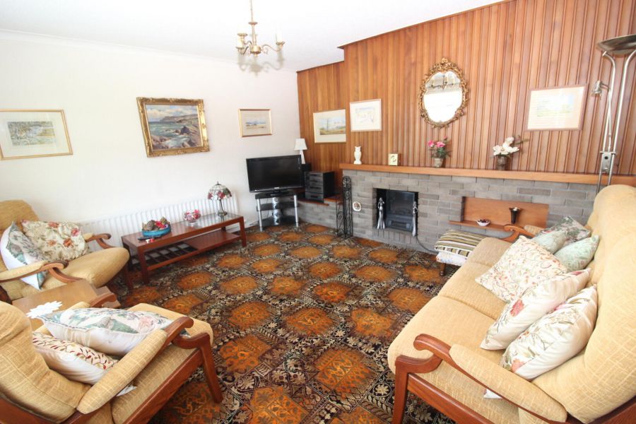11 Waverley Road