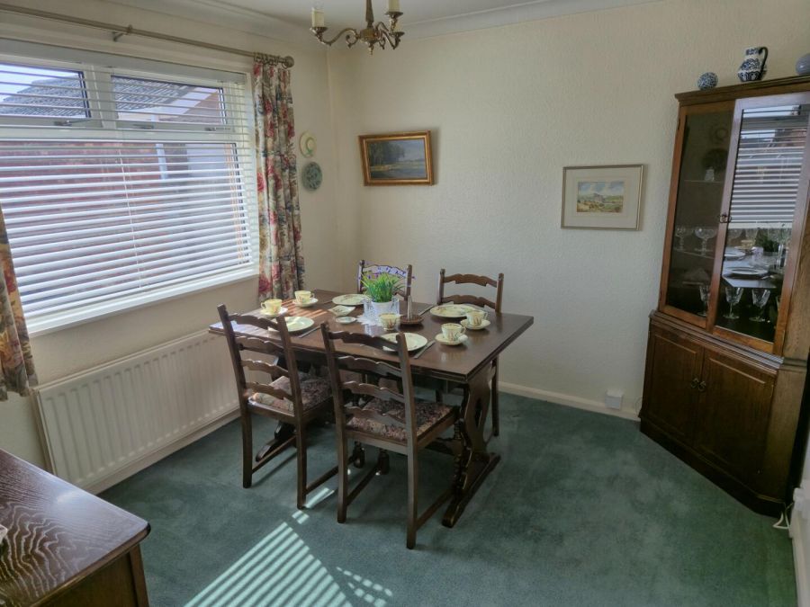 11 Waverley Road