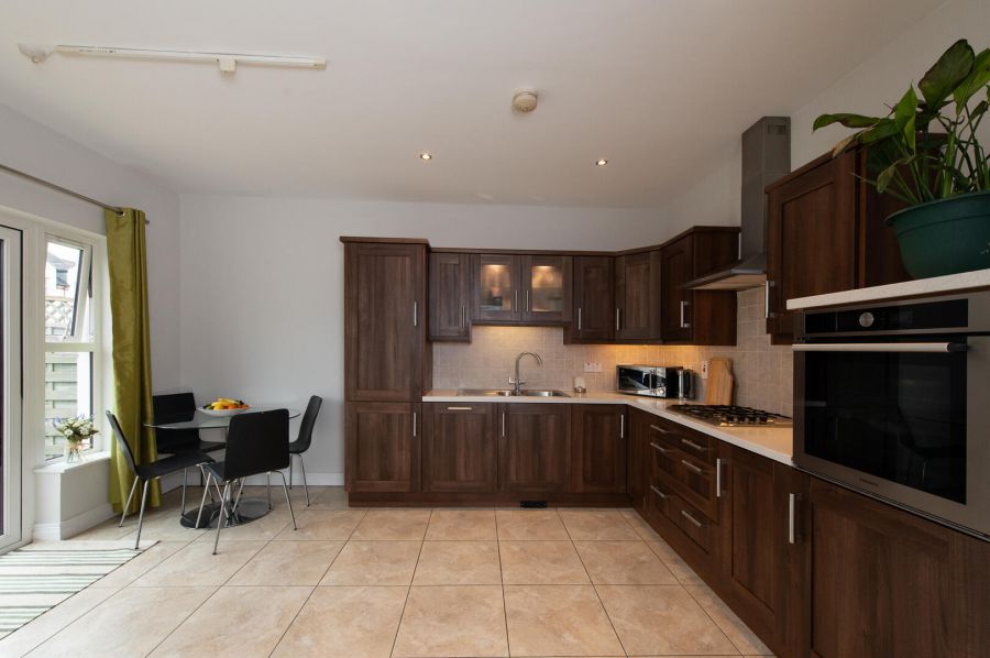93 Blackrock Square